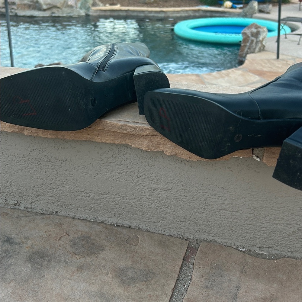 Classic Knee High Leather Boots with Square Toe Sturdy Heal - Picture 3 of 4